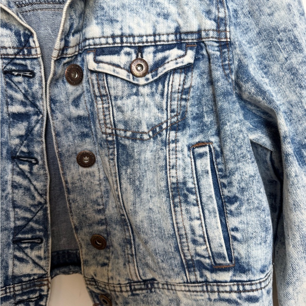 Jean jacket - Picture 4 of 10
